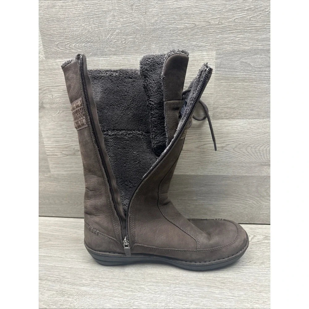 TEVA‎ Kiru Brown Nubuck Leather  Fleece Lined Mid Calf Boots Decorative Woven 8